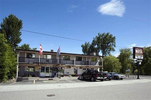 Polson Park Motel Vernon Esterno foto