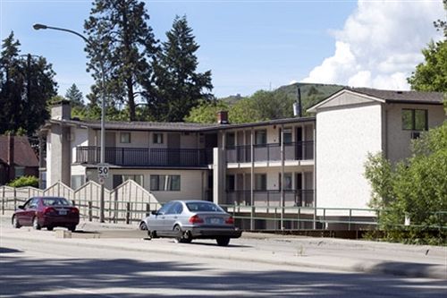 Polson Park Motel Vernon Esterno foto